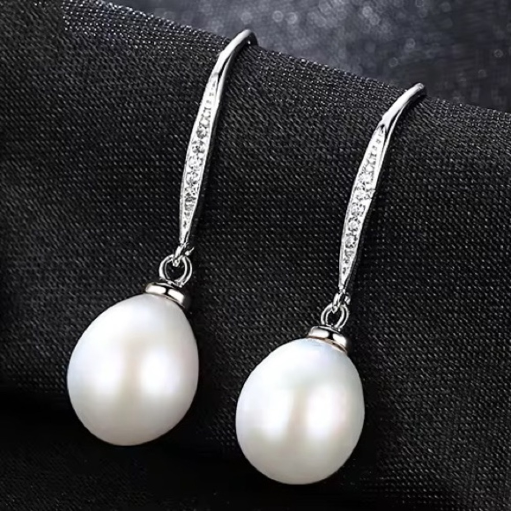 •Minimalist 925 Sterling Silver Zircon High-Grade  Pearl Pendant Hook Earrings